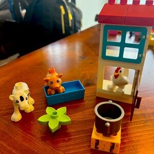 Lego Red and Green Creative Building Blocks Set